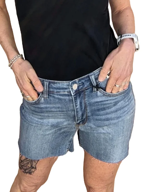 Mid-Rise Cut Off Shorts In Medium Wash